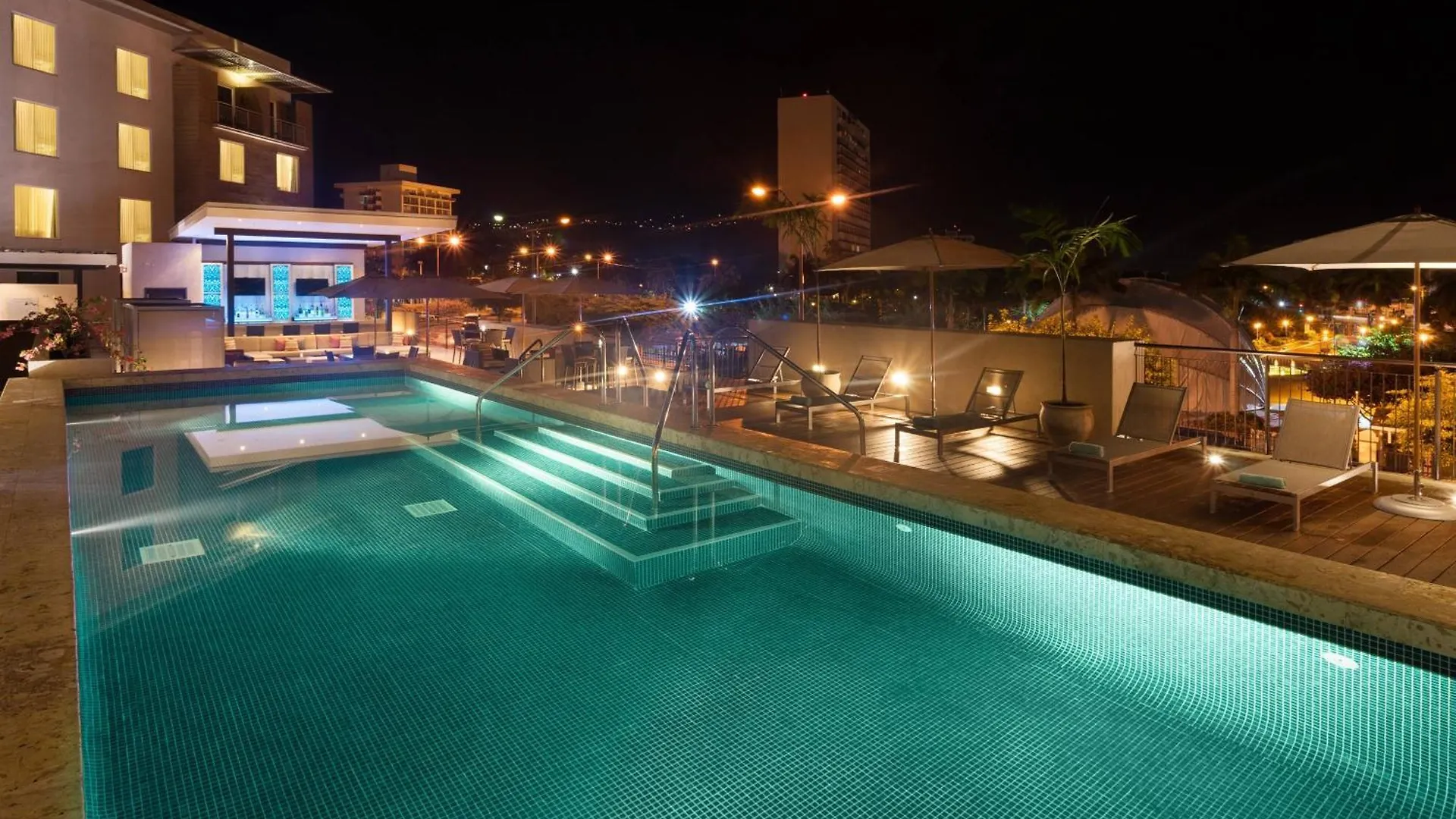 Courtyard By Marriott Kingston, Jamaica Hotel Kingston