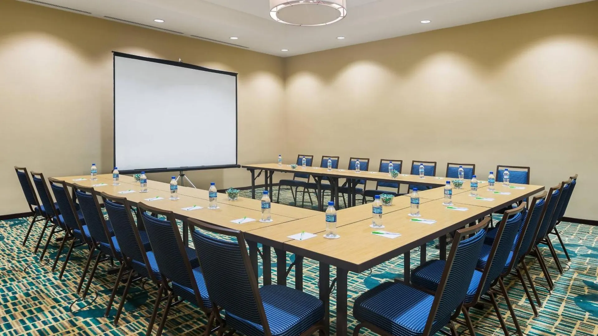 Courtyard By Marriott Kingston, Jamaica Hotel