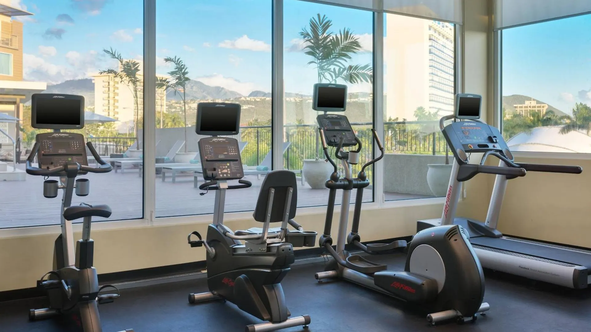 Courtyard By Marriott Kingston, Jamaica Hotel  Kingston