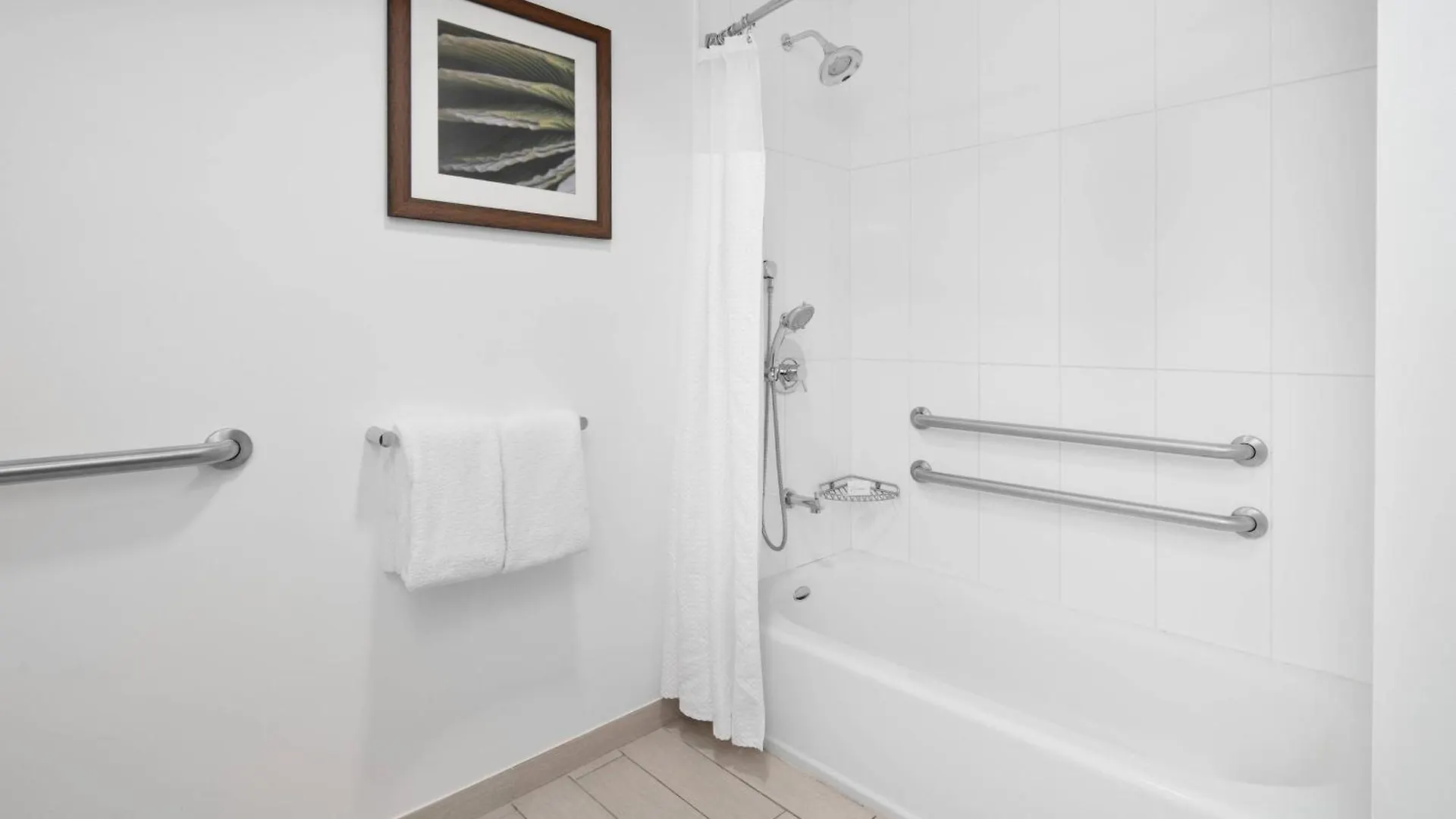 Courtyard By Marriott Kingston, Jamaica Hotel