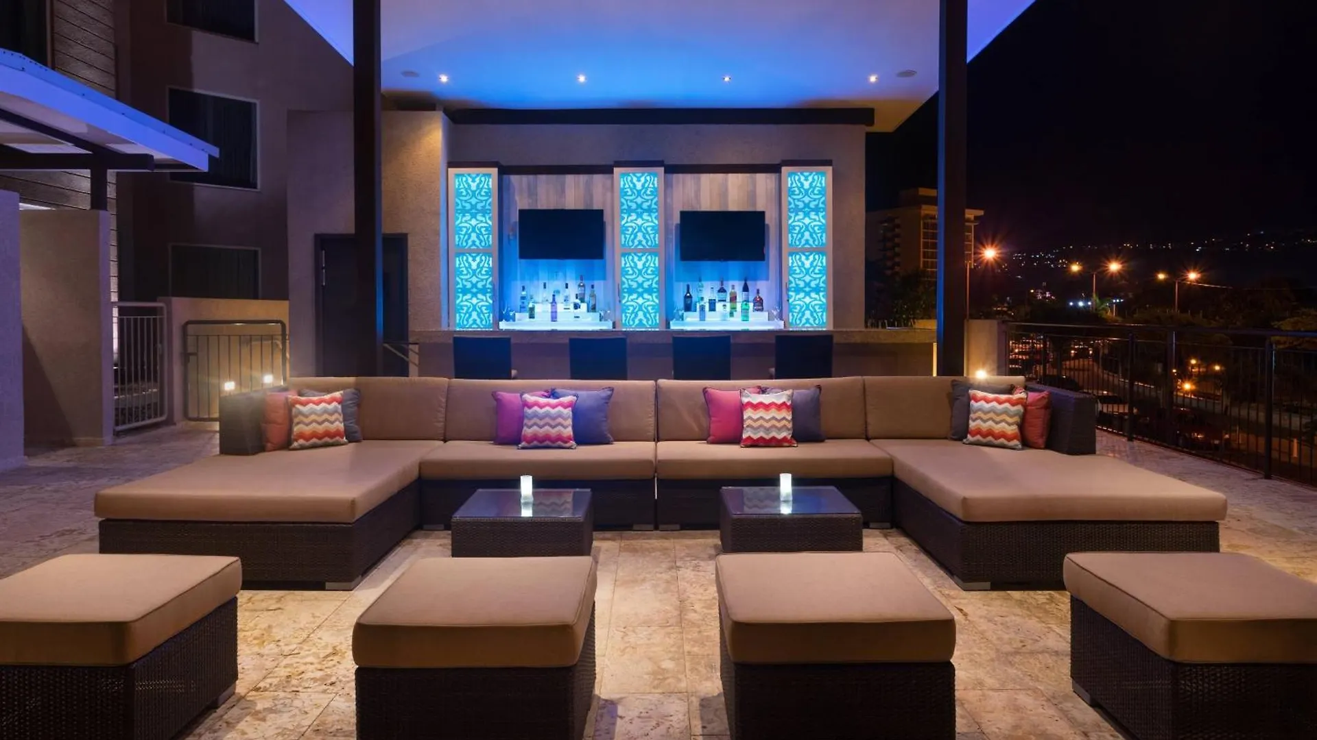 Hotel Courtyard By Marriott Kingston, Jamaica
